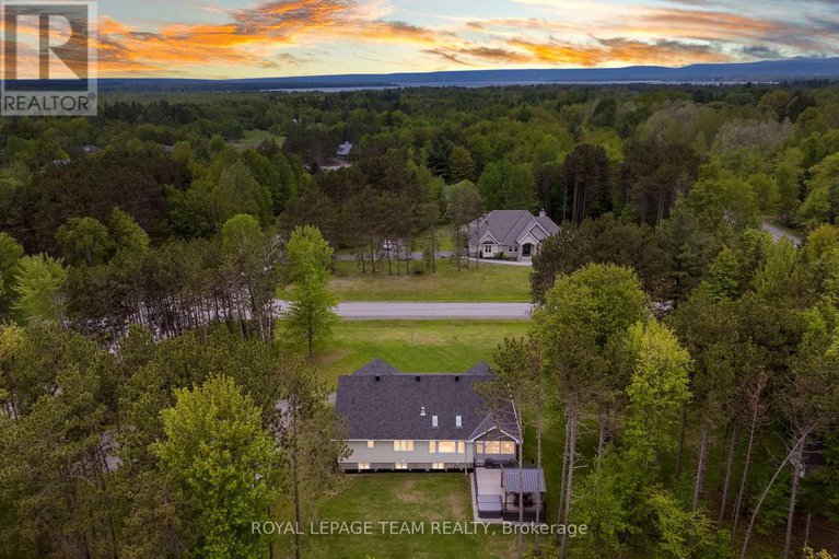 28475970/108-royal-troon-lane/dunrobin-shores/ottawa/ontario/K0A1T0_48