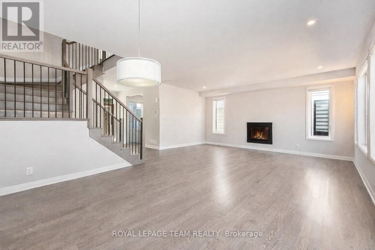 29462511/389-appalachian-circle/half-moon-bay/ottawa/ontario/K2J6X3_10