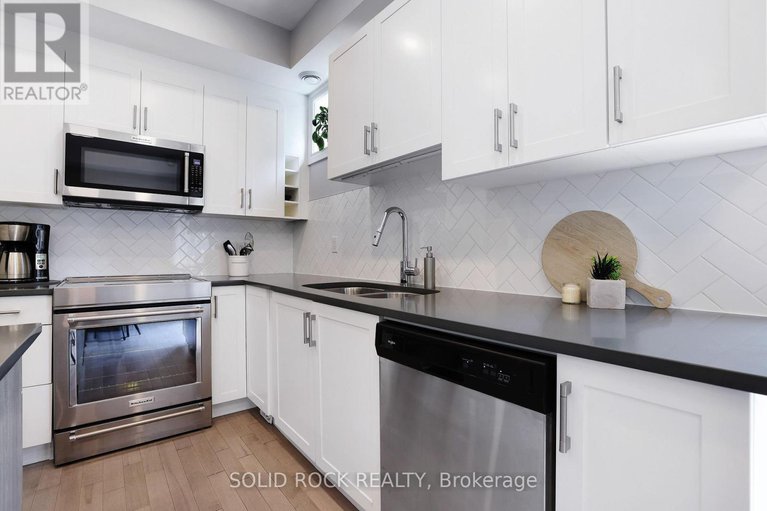 28836348/706-reverie-private/stittsville-central/ottawa/ontario/K2S0T9_7