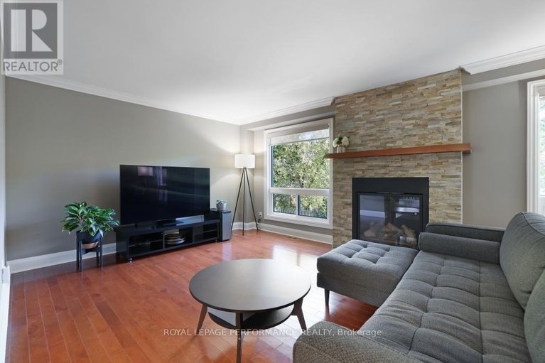 28992584/21-arbordale-crescent/centrepointe/ottawa/ontario/K2G5C7_15