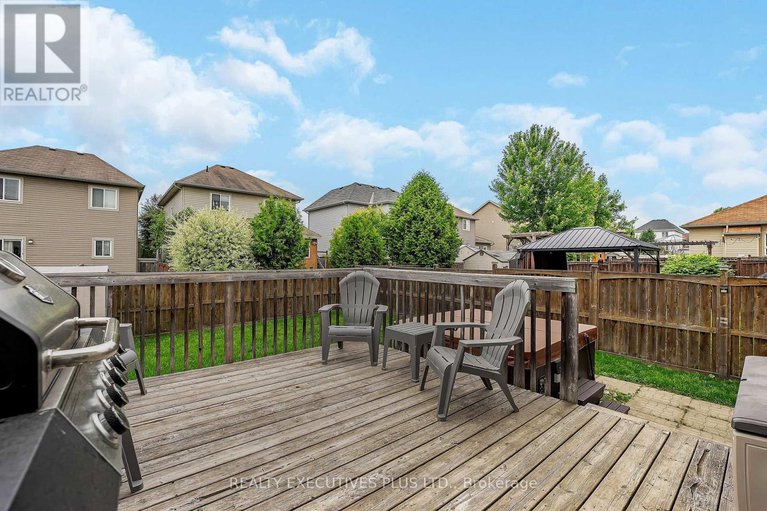 28498185/341-jasper-crescent/town-of-rockland/clarence-rockland/ontario/K4K0C9_32
