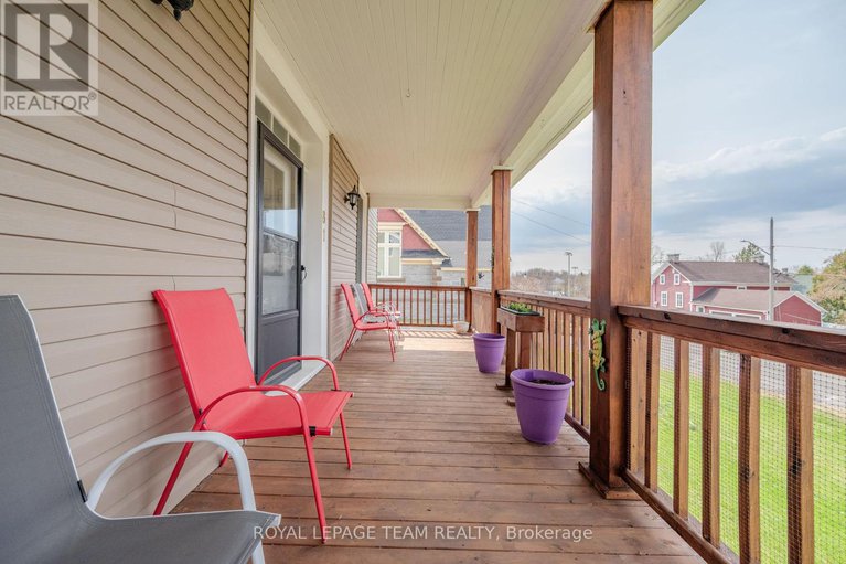 28601019/81-york-street/lanark-highlands-lanark-village/lanark-highlands/ontario/K0G1K0_19