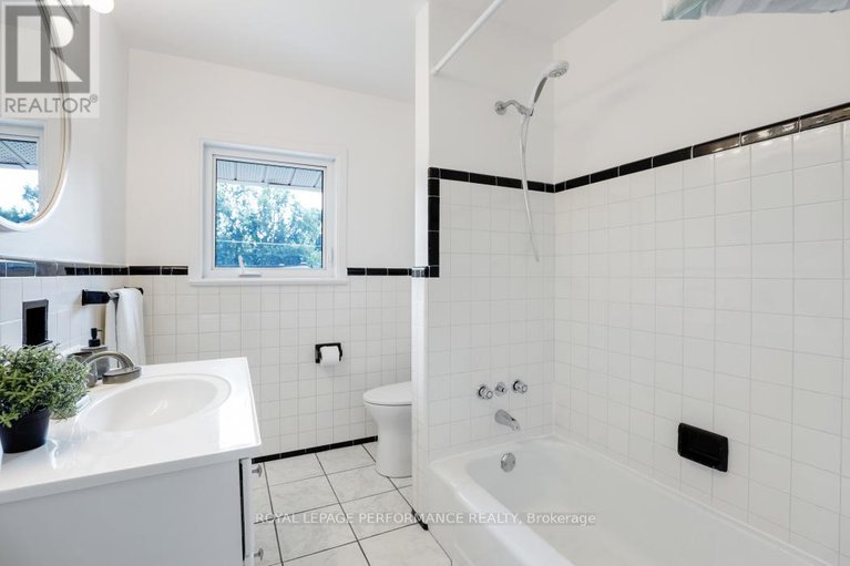 28854775/2265-iris-street/kenson-park/ottawa/ontario/K2C1C1_24