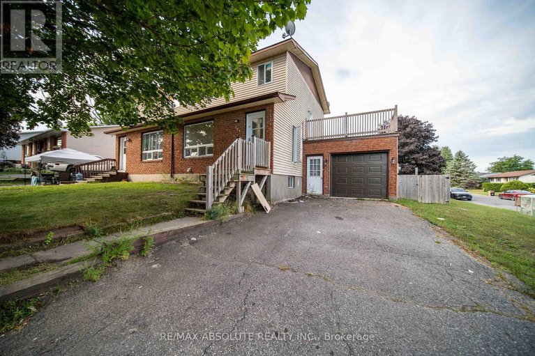 28835290/294-therese-avenue/town-of-rockland/clarence-rockland/ontario/K4K1G9_1