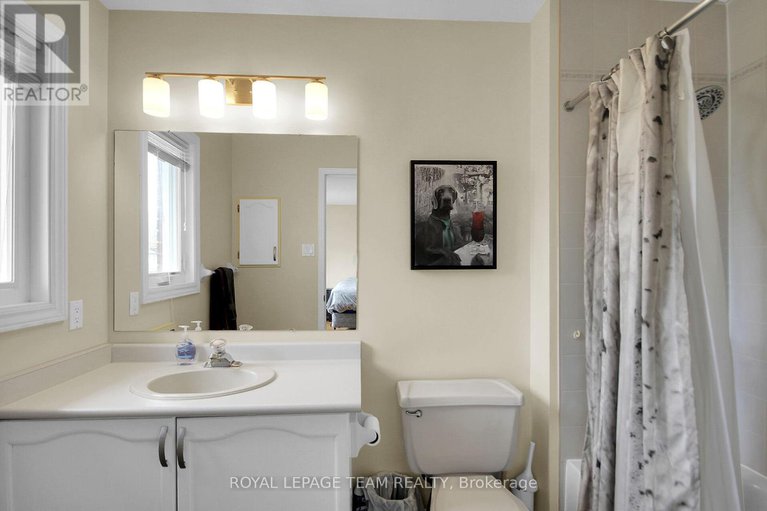 28518237/102-longshire-circle/longfields/ottawa/ontario/K2J4K8_29