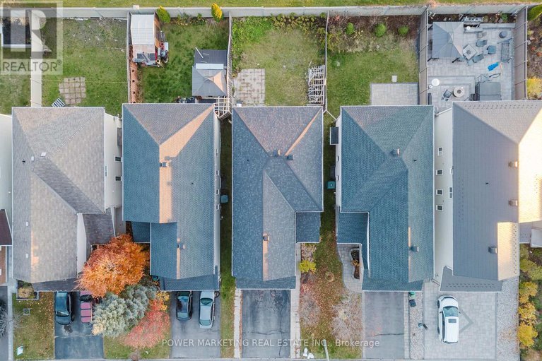 29074509/318-rustic-hills-crescent/springridgeeast-village/ottawa/ontario/K4A5A8_44