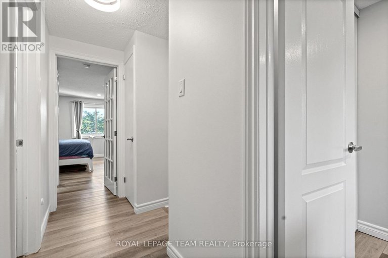 29049397/1578-cheevers-crescent/fallingbrookpineridge/ottawa/ontario/K4A2J8_19