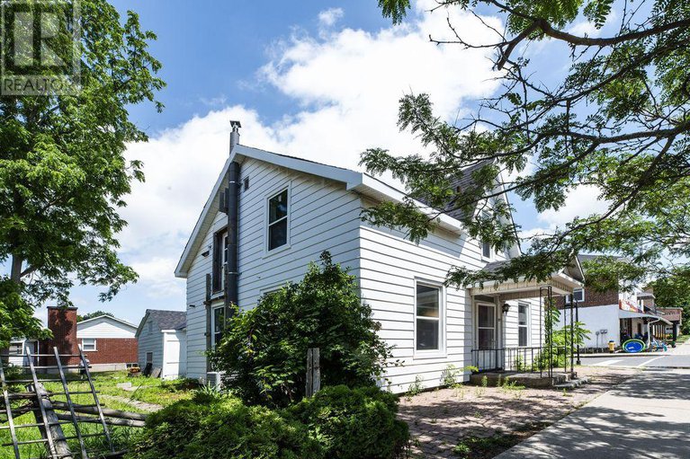 28536077/227-prescott-street/kemptville/north-grenville/ontario/K0G1J0_1