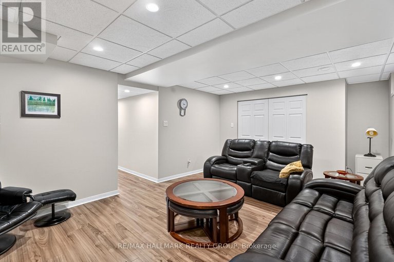 28966380/1816-applegrove-court/beacon-hill-south/ottawa/ontario/K1J6S5_43