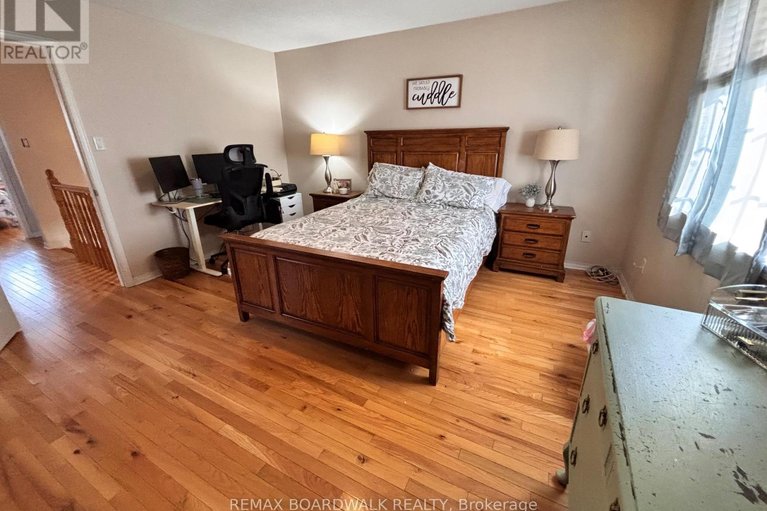 29597543/240-eliot-street/town-of-rockland/clarence-rockland/ontario/K4K0E6_15