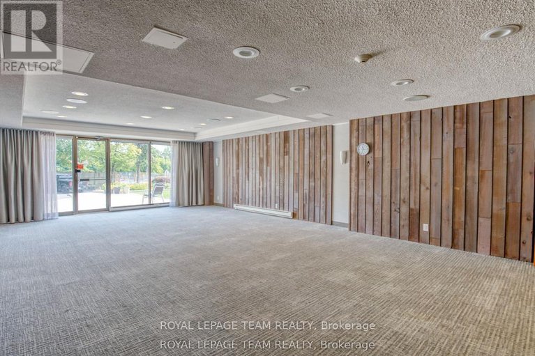 29082658/2006-1195-richmond-road/woodroffe/ottawa/ontario/K2B8E4_12