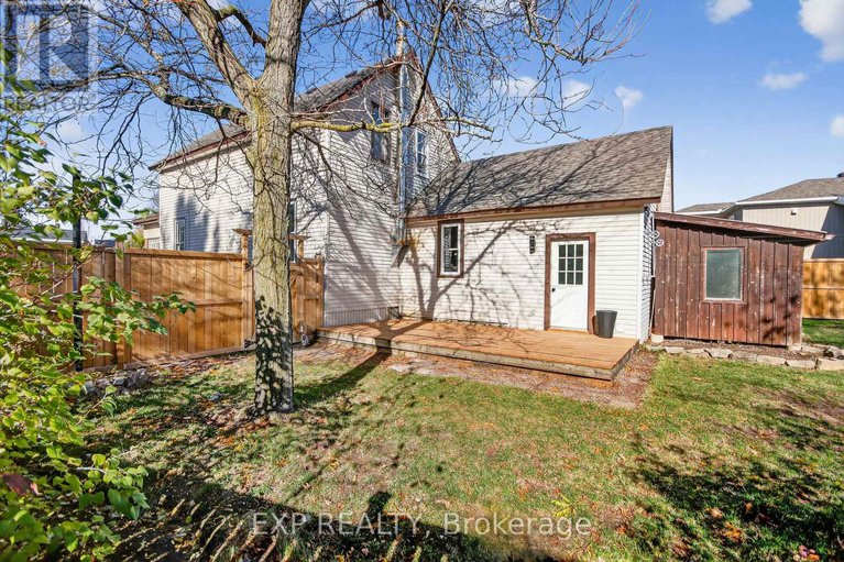 29046409/95-main-street-e/almonte/mississippi-mills/ontario/K0A1A0_43