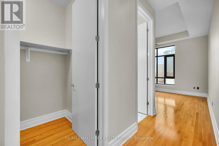 28579122/ph5-330-loretta-avenue-s/west-centre-town/ottawa/ontario/K1S4E8_31