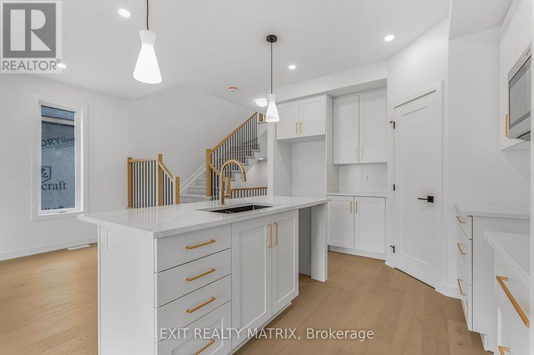 29043427/937-cologne-street/embrun/russell/ontario/K0A1W0_15