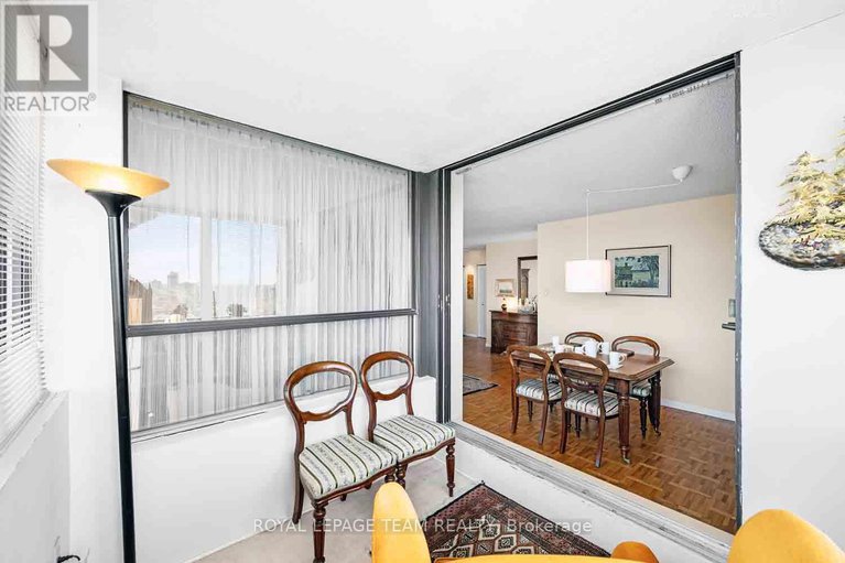 28499286/804-40-arthur-street/west-centre-town/ottawa/ontario/K1R7T5_19