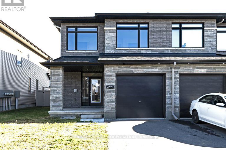 29078979/622-cordelette-circle/mer-bleuebradley-estatesanderson-park/ottawa/ontario/K1W0P6_1