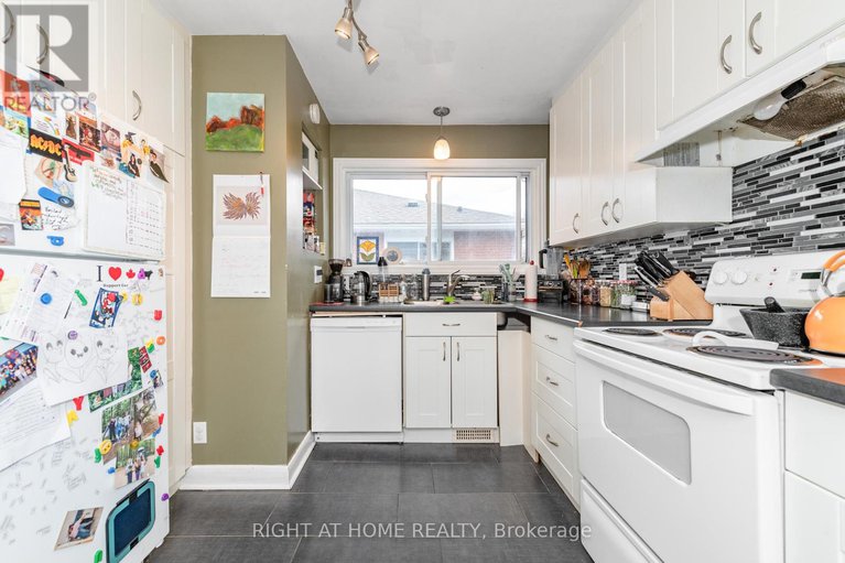 28537509/2421-iris-street/parkway-park/ottawa/ontario/K2C1C7_17