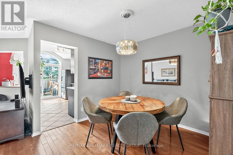 28702386/6212-arbourwood-drive/chapel-hill/ottawa/ontario/K1C7L6_10