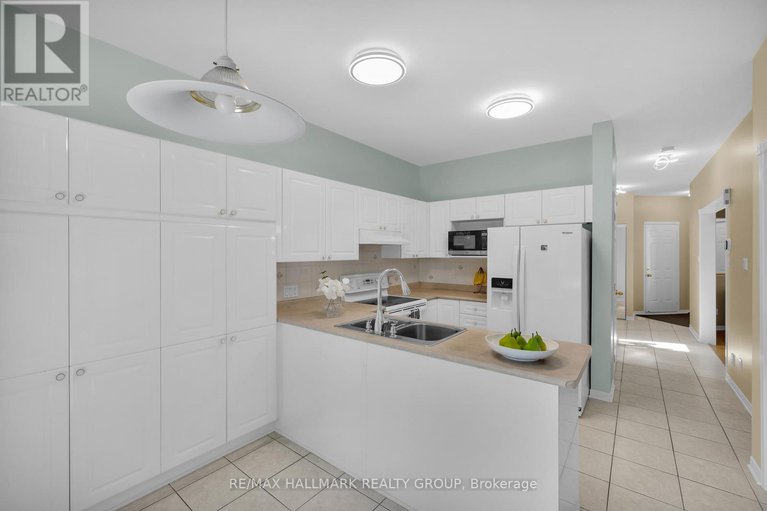 28728271/1087-rocky-harbour-crescent/riverside-southgloucester-glen/ottawa/ontario/K1V1V4_12