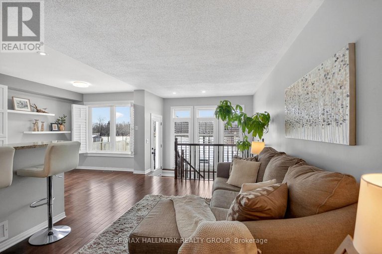 29387716/164-trail-side-circle/springridgeeast-village/ottawa/ontario/K4A5B3_23