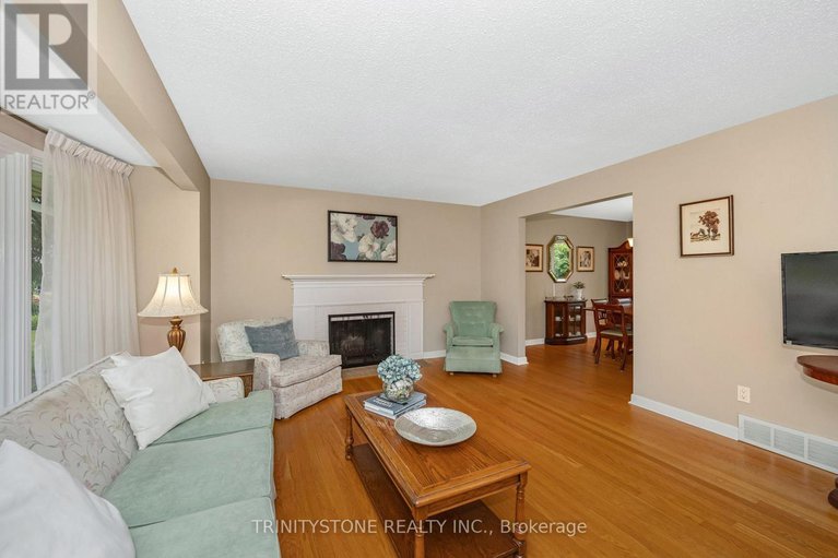 28500513/7-pulford-crescent/bayshore/ottawa/ontario/K2B6L6_11