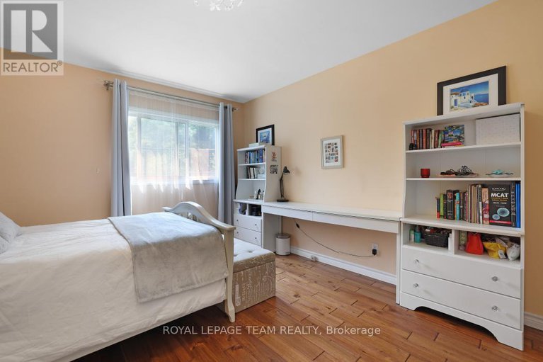 28576790/807-maplecrest-avenue/mckellar-heightsglabar-park/ottawa/ontario/K2A2Z7_23