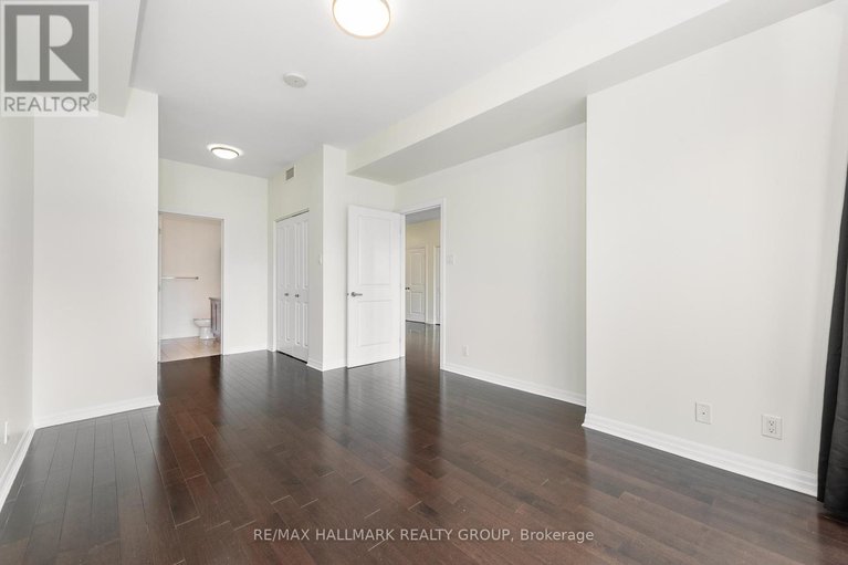 28537362/ph1-2702-242-rideau-street/sandy-hill/ottawa/ontario/K1N0B7_24
