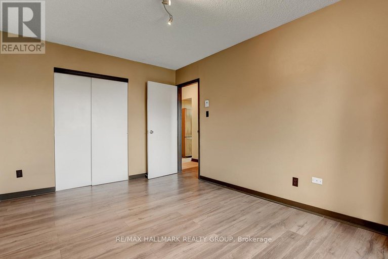 28825537/401c-2041-arrowsmith-drive/beacon-hill-south/ottawa/ontario/K1J7V7_15