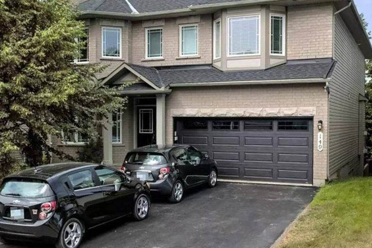 29245171/149-copperwood-street/convent-glen-north/ottawa/ontario/K1C7S3_1