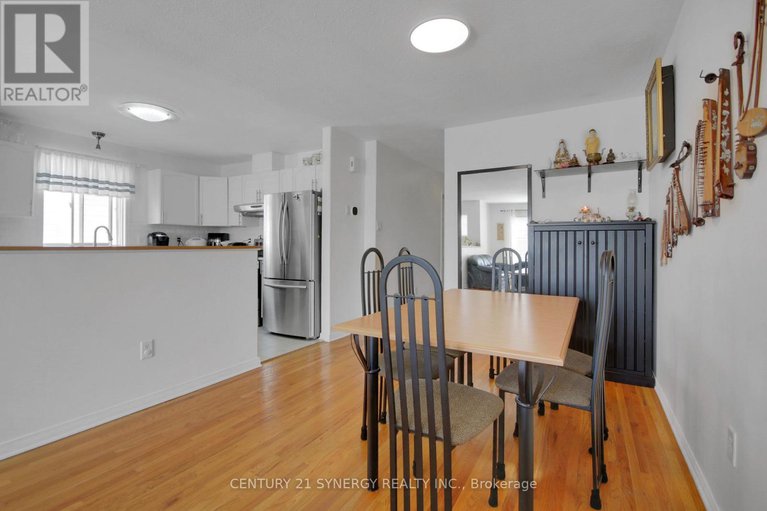 28297097/14-splinter-crescent/fairfield-heights/ottawa/ontario/K2B1B2_13