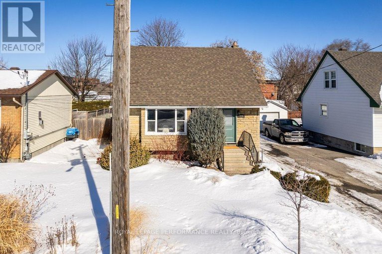 29426386/309-glynn-avenue/overbrookcastle-heights/ottawa/ontario/K1K1R9_2