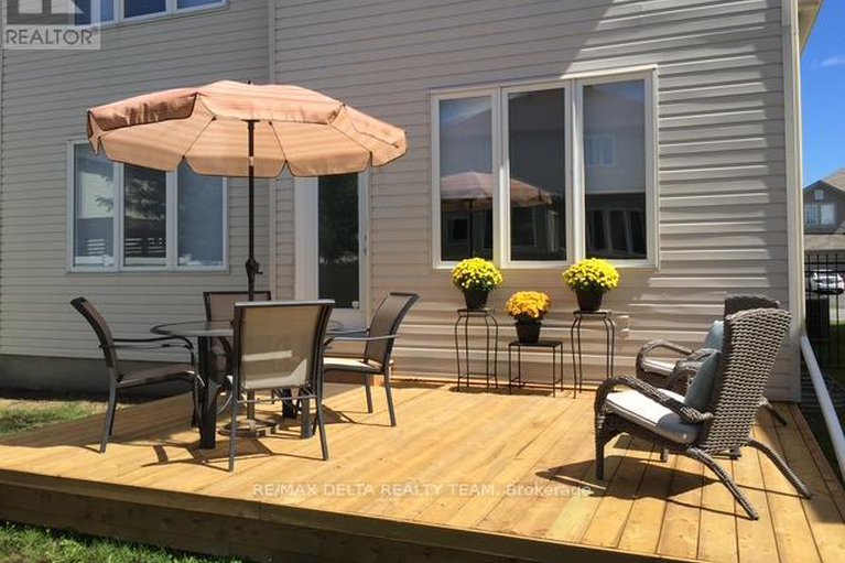 29413611/1889-montmere-avenue/notting-hillsummerside/ottawa/ontario/K4A0E7_38