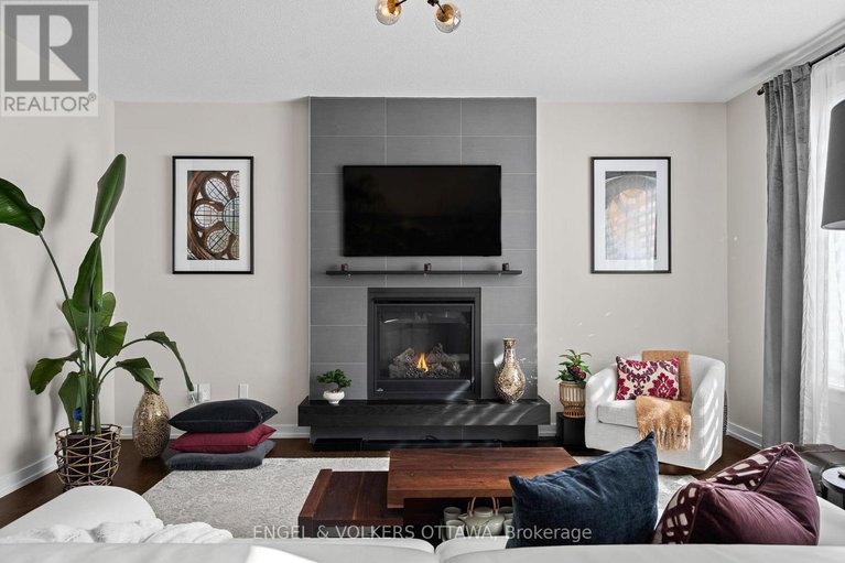 29373193/267-sceptre-way/emerald-meadowstrailwest/ottawa/ontario/K2V0C6_15