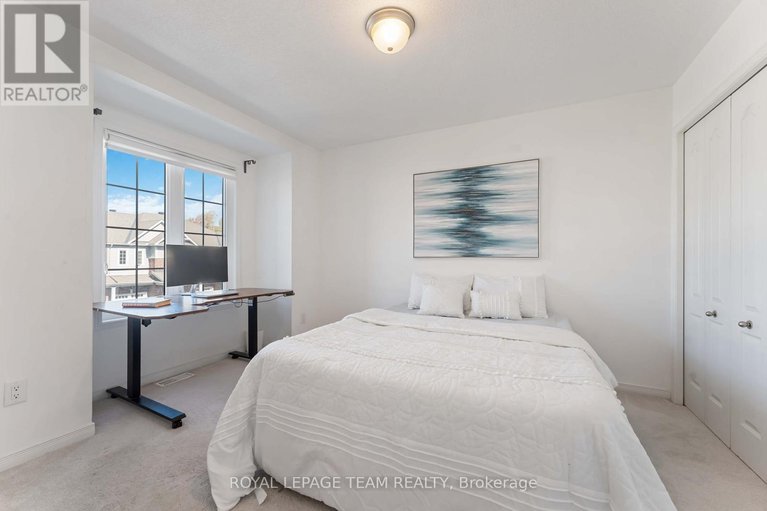 29422756/359-melodie-street/mer-bleuebradley-estatesanderson-park/ottawa/ontario/K1W0L8_36