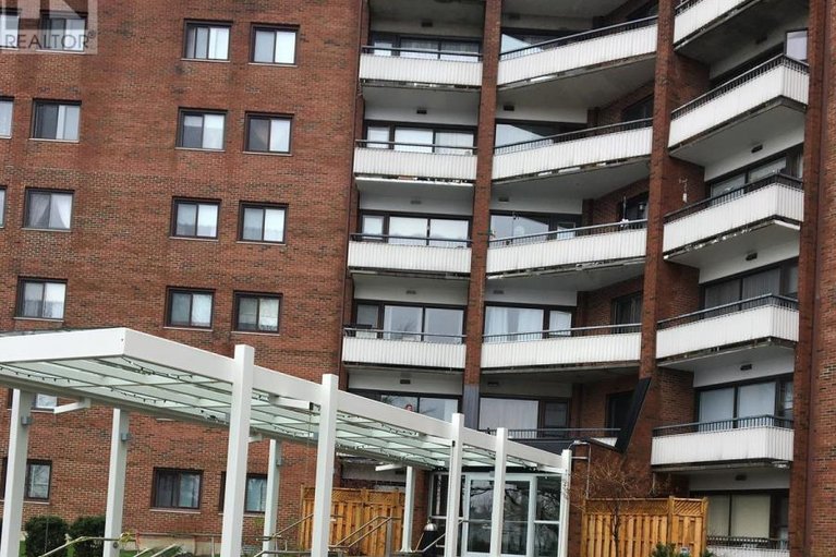 29631803/1113-20-chesterton-drive/borden-farmstewart-farmcarleton-heightsparkwood-hills/ottawa/ontario/K2E6Z7_1