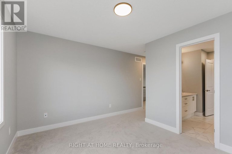 28455022/584-paakanaak-avenue/blossom-parkkemp-parkfindlay-creek/ottawa/ontario/K1X0J6_46