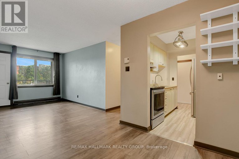 28825537/401c-2041-arrowsmith-drive/beacon-hill-south/ottawa/ontario/K1J7V7_9