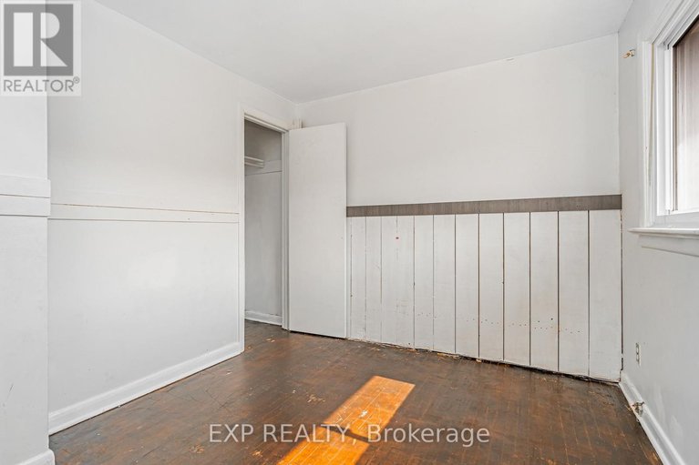 28896981/646-borthwick-avenue/castle-heightsrideau-high/ottawa/ontario/K1K2L9_20