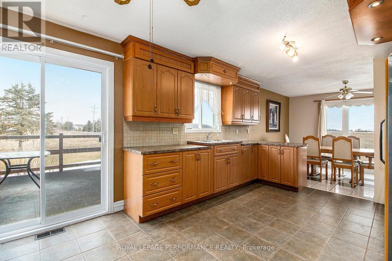 28079188/1316-st-andre-road/embrun/russell/ontario/K0A1W0_24