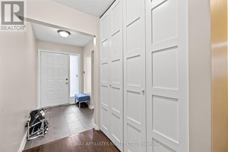 28295817/43-bluegrass-drive/bridlewood/ottawa/ontario/K2M1G2_5