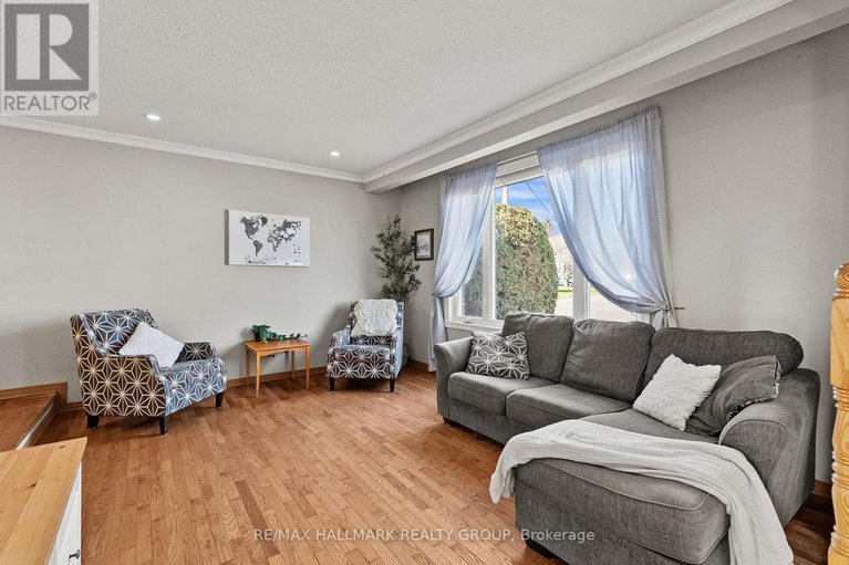 29670827/15-elm-avenue/village-of-russell/russell/ontario/K4R1B3_9