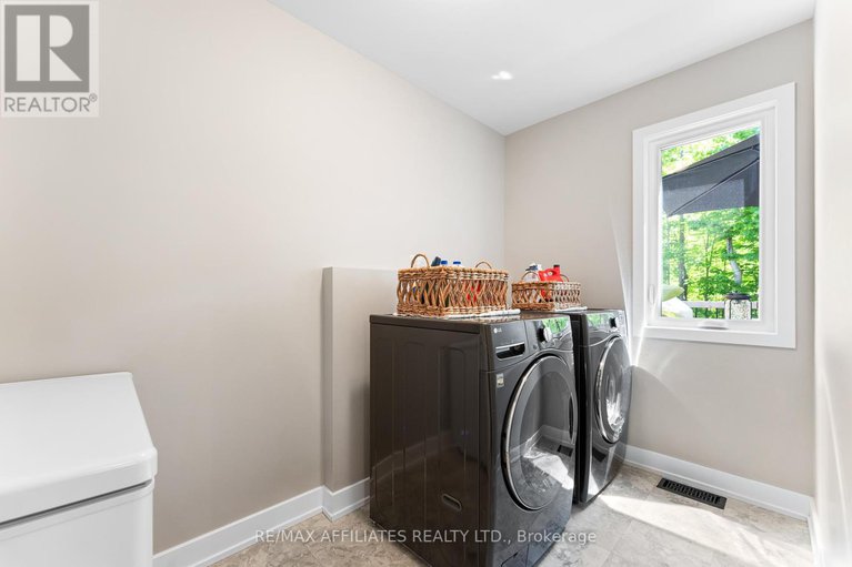 28381839/156-hybrid-street/embrun/russell/ontario/K0A1W0_25