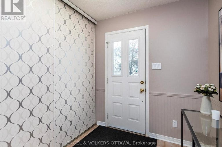 29618485/31-castlegreen-private/hunt-club-parkgreenboro/ottawa/ontario/K1T3N4_2