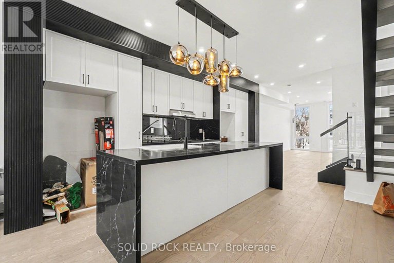 29669928/828-alpine-avenue/queensway-terrace-north/ottawa/ontario/K2B5R6_10