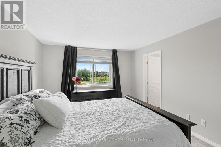 28591916/1543-carronbridge-circle/emerald-meadowstrailwest/ottawa/ontario/K2M0G8_25