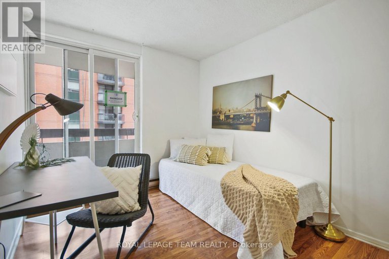 28399342/701-141-somerset-street-w/ottawa-centregolden-triangle/ottawa/ontario/K2P2H1_28