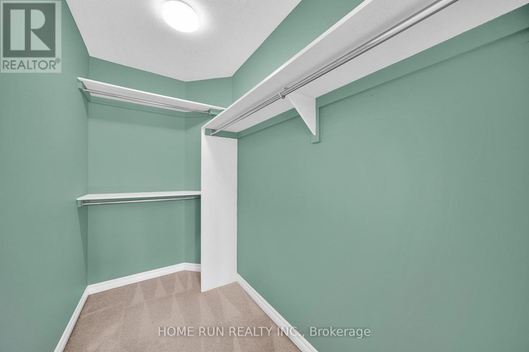 29593608/284-par-la-ville-circle/stittsville-north/ottawa/ontario/K2S0M4_18