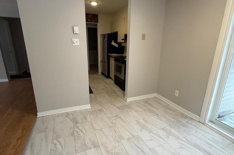 28938972/e-1033-cummings-avenue/cyrville/ottawa/ontario/K1J9K6_13