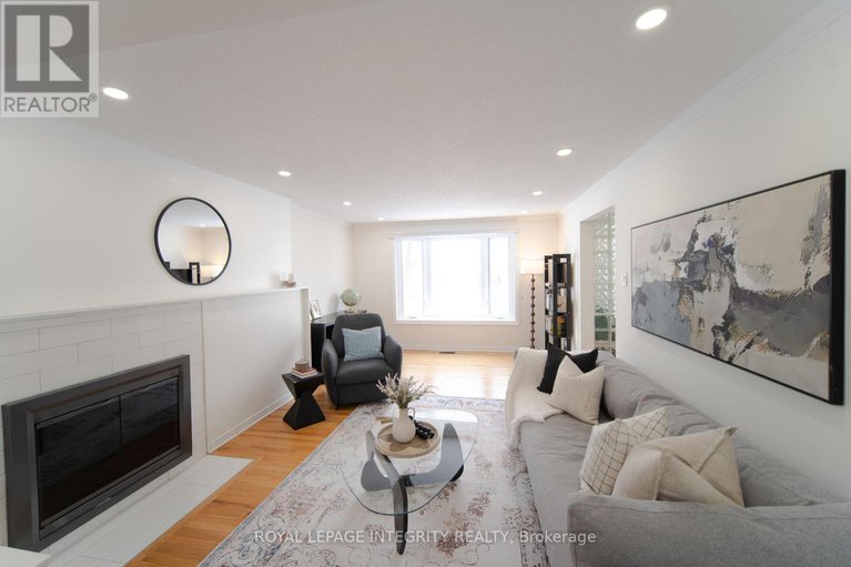 29357510/652-la-verendrye-drive/beacon-hill-north/ottawa/ontario/K1J7X4_8