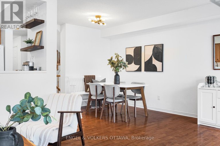 29548998/293-silbrass-private/stonebridge/ottawa/ontario/K2J5M6_8